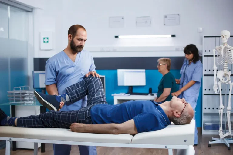 Physical Therapy vs. Surgery: When Conservative Treatment Makes Sense